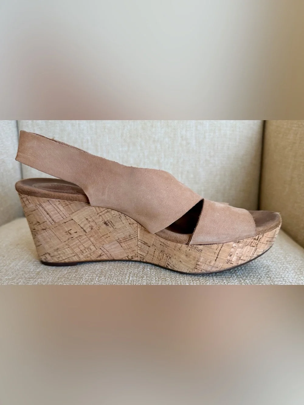 Clark’s Artisan Women’s Beige Tan Nude Leather Suede Cork Wedge Sandals 9M